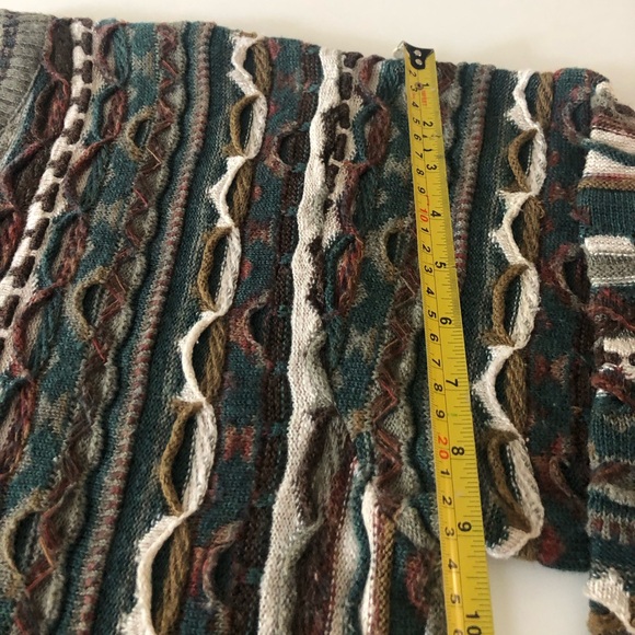 Trendy Coogi style sweater - Picture 10 of 10